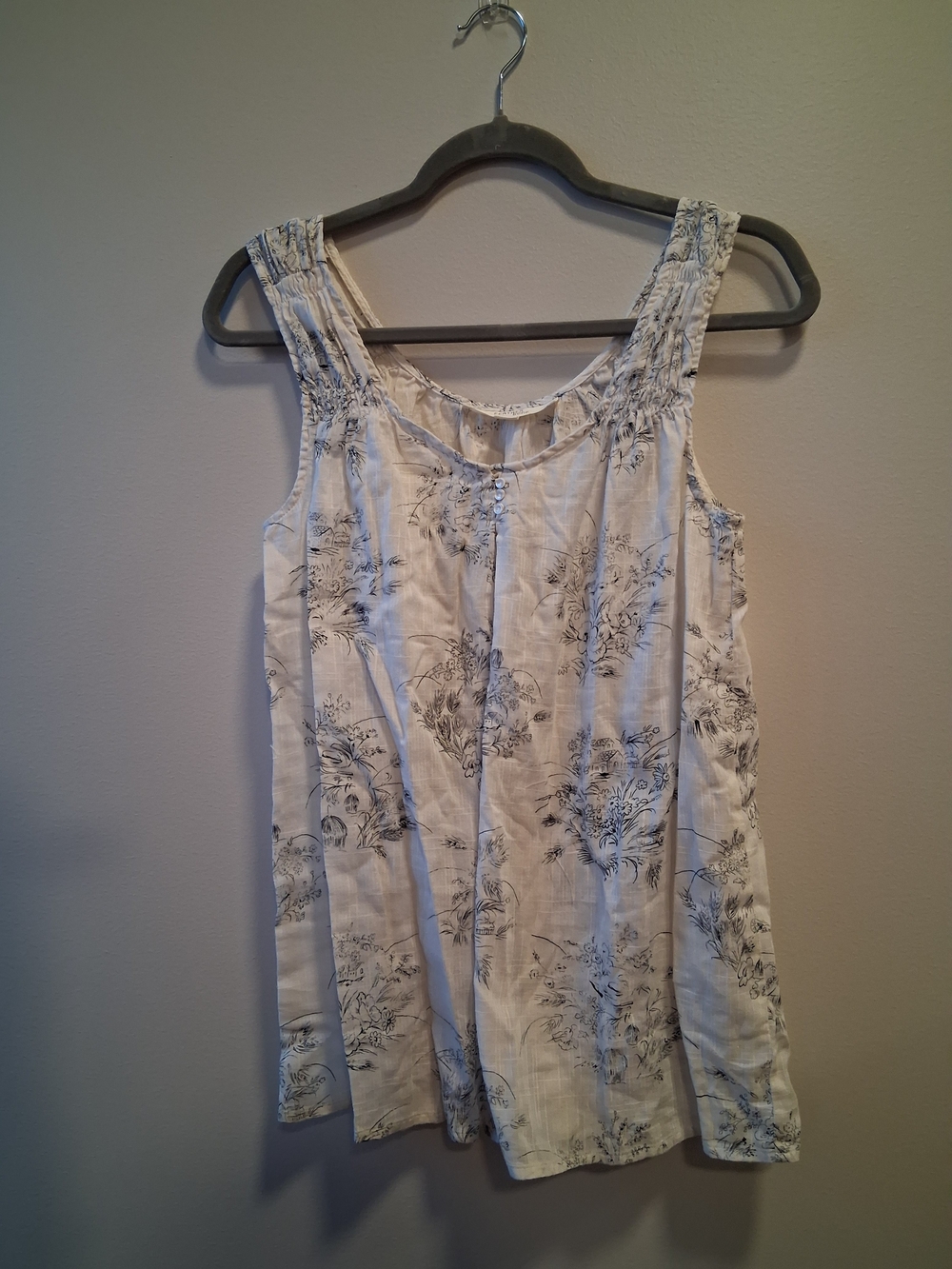 Feather Bone XS Cream Sleeveless Top with Navy Floral Sketch